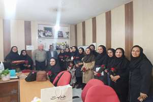 تقدیر و تشکر سرپرست شبکه بهداشت و درمان شهرستان قیروکارزین به مناسبت روز ماما