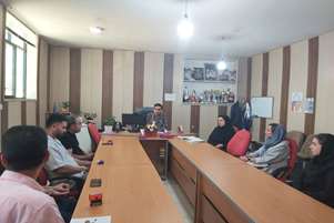 نشست با داروسازان در شرایط بحران در شهرستان قیروکارزین