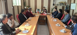 دیدار شورای اسلامی شهر قیر با سرپرست شبکه بهداشت و درمان:همفکری در مورد چالش های درمانی و ارتقای خدمات سلامت